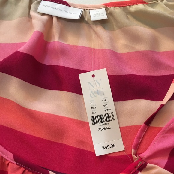 New York & Company Cold Shoulder Top - Picture 4 of 12